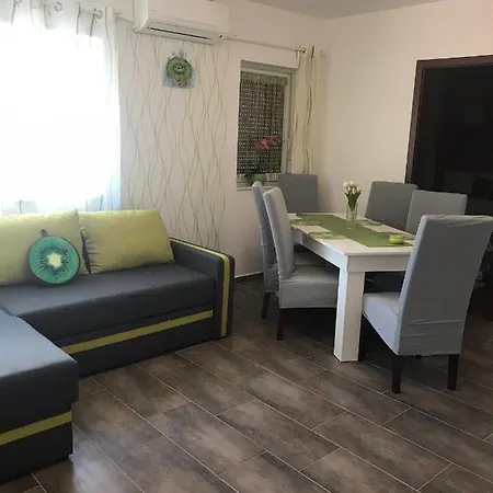 Siofok Aranypart Apartmanok דירה