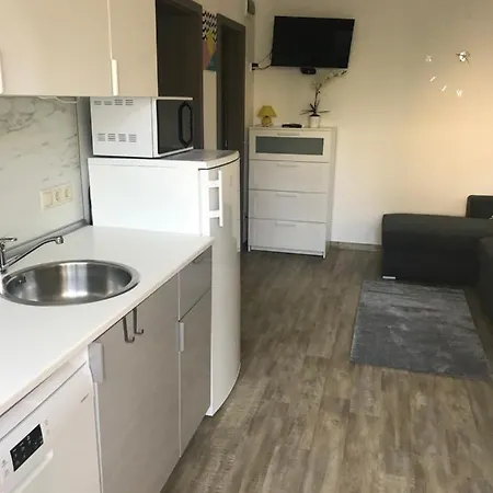 Siofok Aranypart Apartmanok * שיופוק