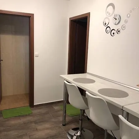 Siofok Aranypart Apartmanok * שיופוק
